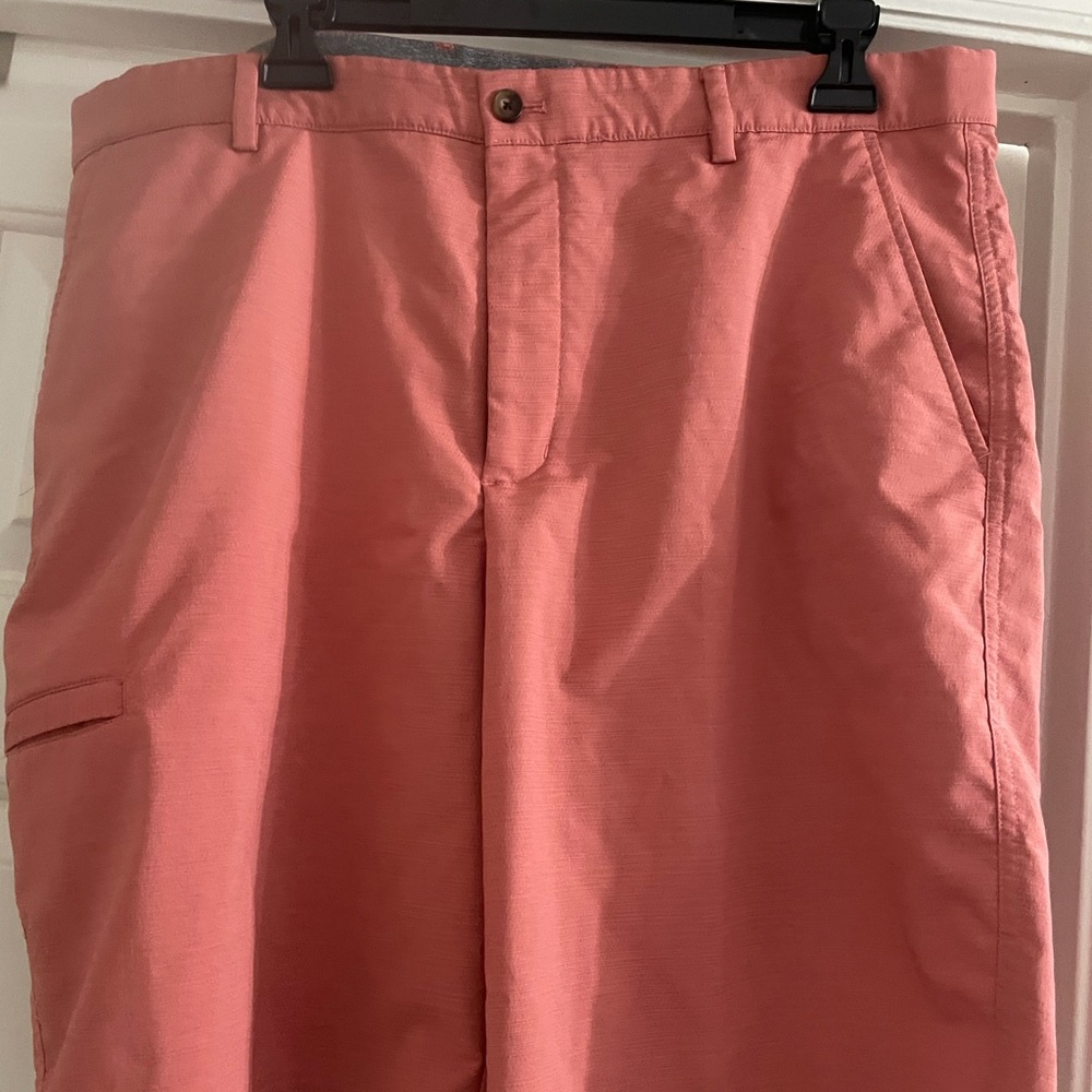 Greg Norman peach/pink golf shorts